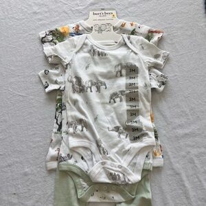 Burt's Bees Baby White and Light Green Elephant Print Onesies (3M)